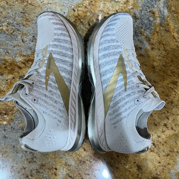 Brooks bedlam 2 size 7 - Picture 8 of 9